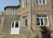 Satılır 5 otaqlı 200 m2 həyət evi Badamdar