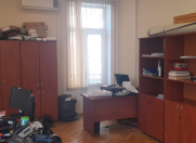 İcarəyə verilir 5 otaqlı 250 m2 ofis Elmlər Akademiyası m.