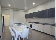 İcarəyə verilir 3 otaqlı 120 m2 yeni tikili 28 May m.