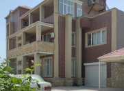 Satılır 15 otaqlı 700 m2 bağ evi Pirşağı