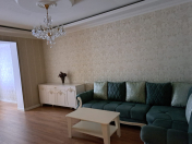 İcarəyə verilir 3 otaqlı 110 m2 köhnə tikili 28 May m.