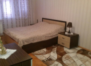 İcarəyə verilir 3 otaqlı 100 m2 köhnə tikili Neftçilər m.