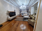 Satılır 5 otaqlı 235 m2 yeni tikili Şah İsmayıl Xətai m.