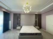 İcarəyə verilir 3 otaqlı 140 m2 yeni tikili Ağ şəhər