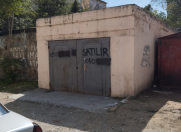 Satılır 28 m2 qaraj Elmlər Akademiyası m.