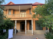 Satılır 6 otaqlı 340 m2 həyət evi Nəsimi m.