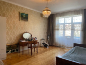 Satılır 3 otaqlı 86 m2 köhnə tikili Sevinc k/t