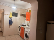 İcarəyə verilir 3 otaqlı 80 m2 köhnə tikili İnşaatçılar m.