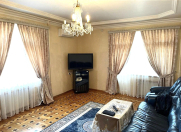 İcarəyə verilir 2 otaqlı 105 m2 yeni tikili Bakı Dövlət Universiteti