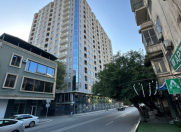 Satılır 3 otaqlı 140 m2 yeni tikili 28 May m.