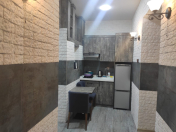 İcarəyə verilir 2 otaqlı 49 m2 köhnə tikili Sahil m.