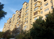 İcarəyə verilir 3 otaqlı 100 m2 köhnə tikili Gənclik m.