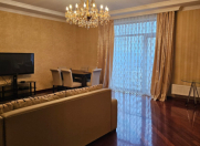 İcarəyə verilir 3 otaqlı 150 m2 yeni tikili Gənclik m.