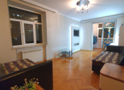 Satılır 2 otaqlı 60 m2 köhnə tikili Xalqlar Dostluğu m.