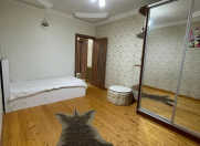 Satılır 4 otaqlı 100 m2 köhnə tikili Həzi Aslanov m.