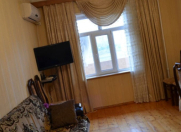 İcarəyə verilir 2 otaqlı 64 m2 köhnə tikili Y.Günəşli