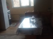 Satılır 3 otaqlı 80 m2 köhnə tikili Xalqlar Dostluğu m.