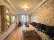 Satılır 2 otaqlı 65 m2 köhnə tikili Əhmədli m.