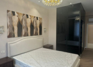 İcarəyə verilir 3 otaqlı 180 m2 yeni tikili Nizami m.