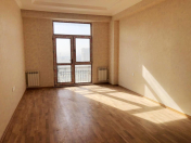 Satılır 2 otaqlı 70 m2 yeni tikili Qara Qarayev m.