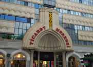 İcarəyə verilir 1 otaqlı 72 m2 obyekt Xəqani ticarət mərkəzi