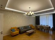 İcarəyə verilir 3 otaqlı 135 m2 yeni tikili Gənclik m.