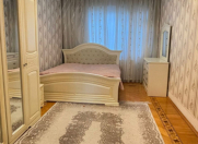 Satılır 3 otaqlı 80 m2 köhnə tikili 2 mkr