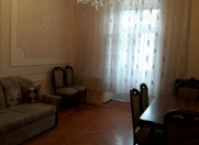 İcarəyə verilir 3 otaqlı 70 m2 köhnə tikili 28 May m.