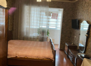 Satılır 3 otaqlı 70 m2 köhnə tikili Təhsil Nazirliyi