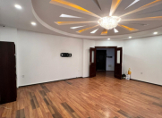 İcarəyə verilir 5 otaqlı 200 m2 ofis Neftçi bazası