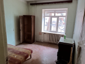 Satılır 2 otaqlı 45 m2 köhnə tikili Bakıxanov