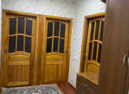 İcarəyə verilir 3 otaqlı 80 m2 köhnə tikili 8 Noyabr m.