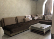 İcarəyə verilir 2 otaqlı 76 m2 köhnə tikili 8 Noyabr m.