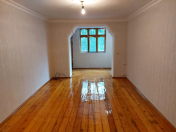 İcarəyə verilir 2 otaqlı 46 m2 köhnə tikili İnşaatçılar m.