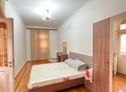 Satılır 2 otaqlı 55 m2 köhnə tikili Molokan bağı