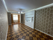 Satılır 2 otaqlı 65 m2 köhnə tikili Bakıxanov
