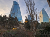 İcarəyə verilir 3 otaqlı 65 m2 köhnə tikili İçəri Şəhər m.