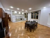 Satılır 3 otaqlı 120 m2 yeni tikili 28 May m.