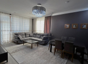 Satılır 4 otaqlı 170 m2 yeni tikili 8 Noyabr m.