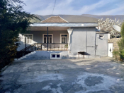 İcarəyə verilir 3 otaqlı 75 m2 həyət evi Şəki