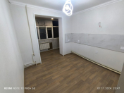 Satılır 3 otaqlı 80 m2 köhnə tikili Xalqlar Dostluğu m.