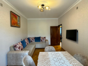 Satılır 2 otaqlı 60 m2 köhnə tikili Neapol dairəsi