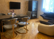 Satılır 3 otaqlı 95 m2 köhnə tikili 8 km