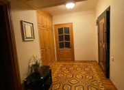 İcarəyə verilir 2 otaqlı 72 m2 köhnə tikili Elmlər Akademiyası m.