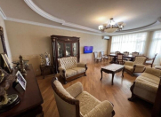 Satılır 4 otaqlı 195 m2 yeni tikili 28 May m.