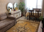 Satılır 2 otaqlı 60 m2 köhnə tikili Xalqlar Dostluğu m.