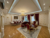 İcarəyə verilir 5 otaqlı 300 m2 yeni tikili Nizami m.