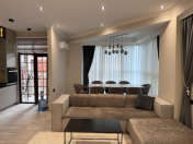 Satılır 3 otaqlı 100 m2 yeni tikili 28 May m.