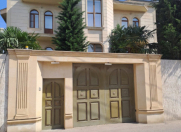 İcarəyə verilir 12 otaqlı 1100 m2 villa Gənclik m.