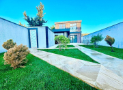 Satılır 4 otaqlı 200 m2 bağ evi Buzovna